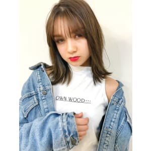 外ハネシルバーグレージュ