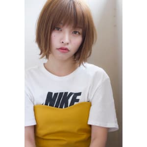 ソトハネが可愛いシースルーバンの大人ボブ