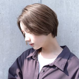 チークバンググレージュショートボブ