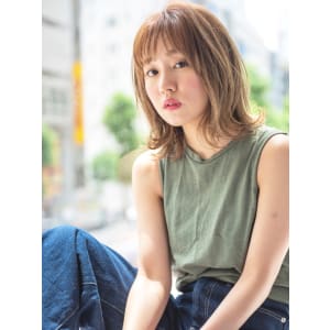 外ハネエアリーボブ