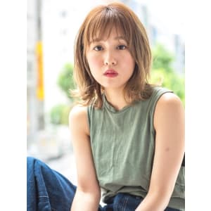 外ハネエアリーボブ