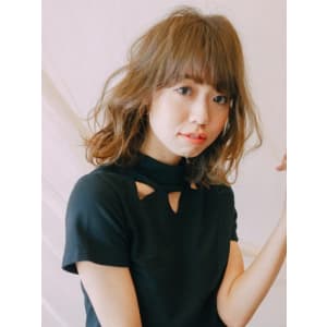 Aラインミディアムボブ