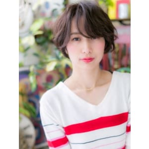 30代40代大人女子向け♪くすみカラー抜け感エアリーショート