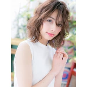 外国人風こなれグラマラスミディ