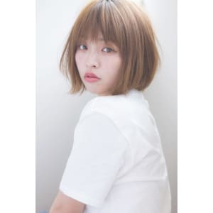 大人かわいいとろみショートボブ グレージュ 前下がりボブ