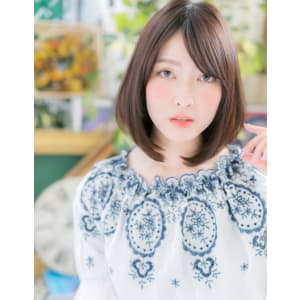 前下がりエレガント大人ボブ
