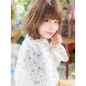 斜めバングｘくせ毛風カール小顔ボブ