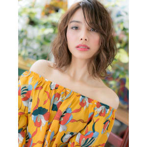 斜めバングのくせ毛風セミウェットミディ - COVER HAIR bliss 川口東口駅前店【カバー ヘア ブリス】【カバー ヘア ブリス カワグチヒガシグチエキマエテン】掲載中
