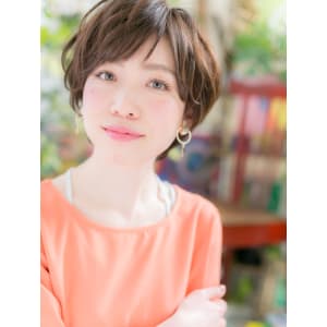 やわらかくせ毛風ショートで大人女子へ