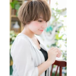 目力UP！小顔ガーリーエアリーショート
