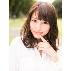 フェミニンミディアムヘア