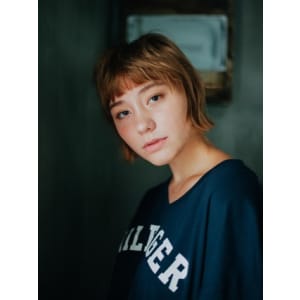 外はねショートボブ