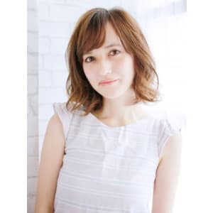 外ハネが可愛いボブスタイル