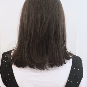 パッツン前髪切りっぱなしミディ
