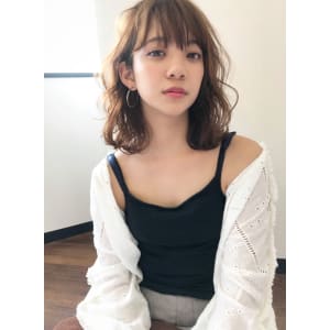 透明感カラーが似合うフェミニンウェーブ【k110】