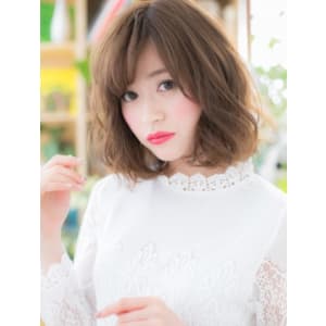 斜めバングｘくせ毛風カールのエレガンス大人ボブ