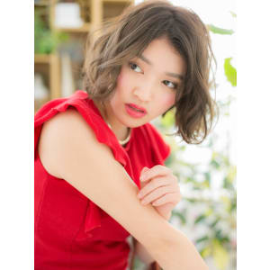 大人ボブ…くせ毛風抜け感スタイル