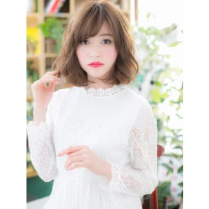 斜めバングｘくせ毛風カールのエレガンス大人ボブ
