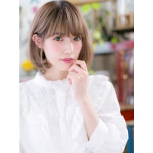 Aラインの小顔ドーリーボブ