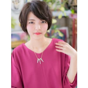 斜めバングでふんわりエアリーショート