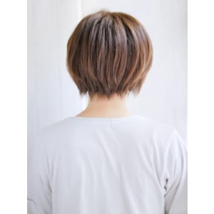 重めショートのバルーンボブ