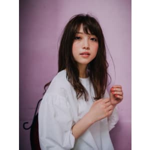 軽ふわレイヤーセミロング