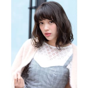 暗髪ボブ