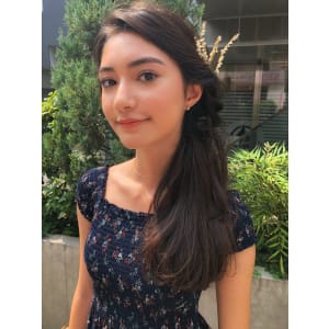 ねじりハーフアップ　ダウンスタイル