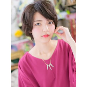 斜めバングでふんわりエアリーショート