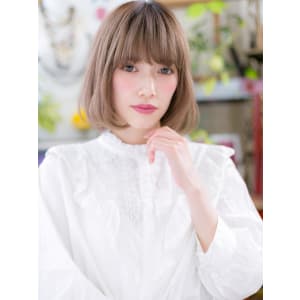 大人かわいいミルキーベージュ小顔Aライン大人ボブ