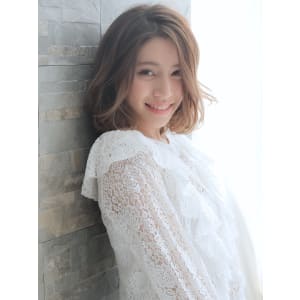 20代、30代切りっぱなしボブベージュ