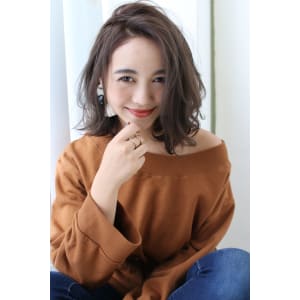 秋のツヤカラー　大人のかきあげボブ【y－３８７】