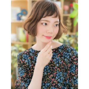 Aラインがキュート☆くせ毛風小顔ボブ
