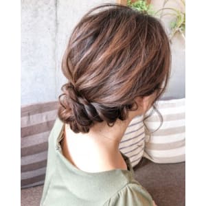 シンプルに柔らかくみえるパーティアップ
