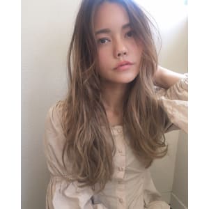 フォギーベージュ小顔ゆるふわロング