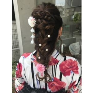 編み込みアレンジで浴衣