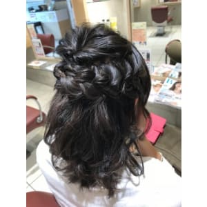 編み込みアレンジ