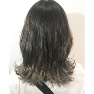 外ハネ・アッシュ