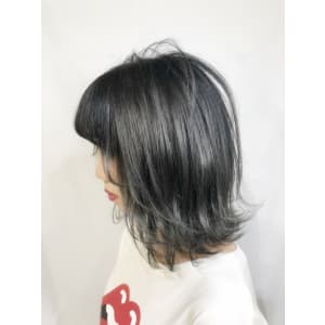 グレーアッシュ