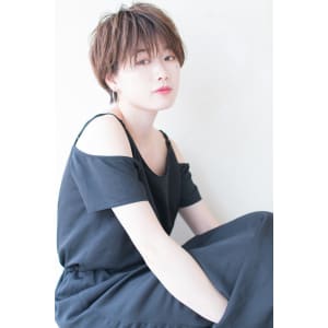 ラフなストレート簡単スタイリングショート AKI-370