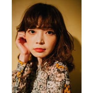 巻きカールミディアムロング