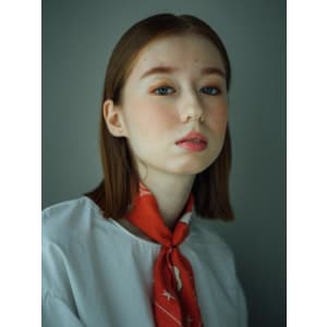 ストレート切りっぱなしボブ