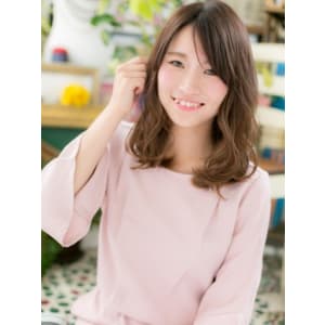 グラデーションカラー×くせ毛風ウェーブ