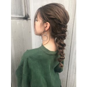 タイトな大人編みおろしヘアアレンジ【N-112】