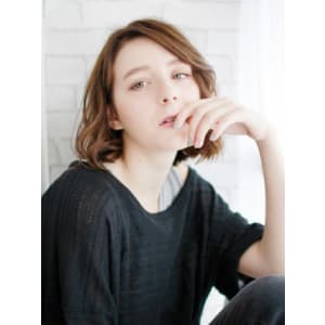 無造作ウエットボブスタイル