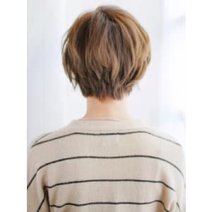 外はねカジュアルショートボブ
