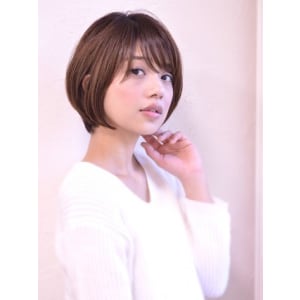 大人かわいい 前下がり ショートボブ
