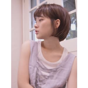 大人かわいい小顔ショートボブ