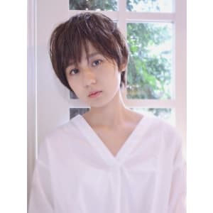 シンプル 大人かわいいショート