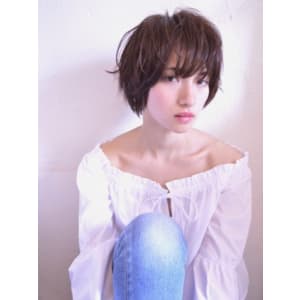 簡単スタイリング大人ショート